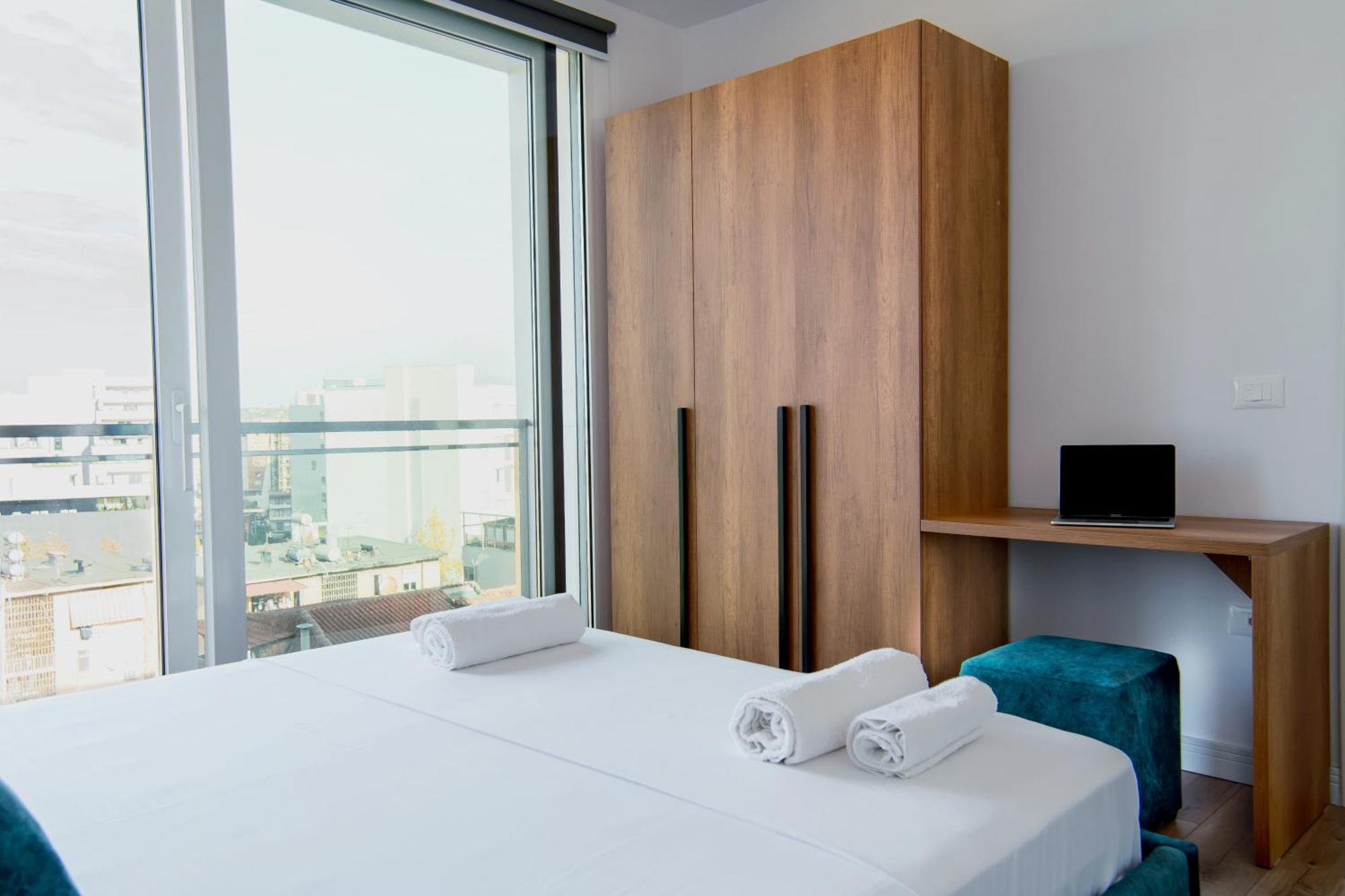 Urban Serenity City Skyline View Apartment 1 ティラナ エクステリア 写真